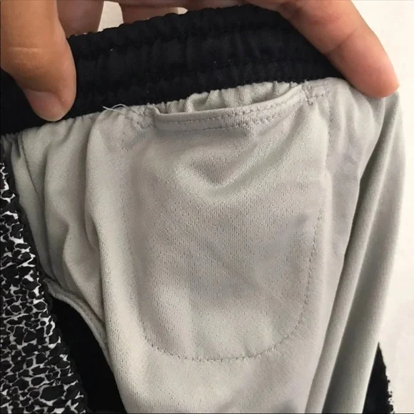 Nike Dri-Fit Shorts Running Athletic Workout Black White - Picture 4 of 4